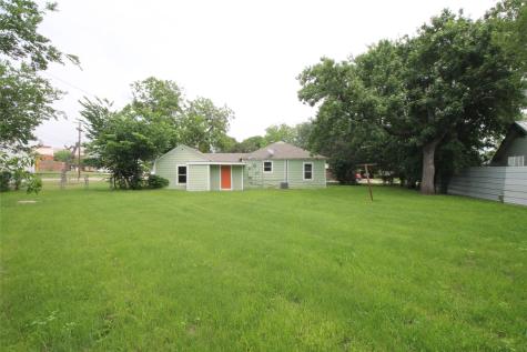 102 San Saba Avenue Benbrook TX 76126