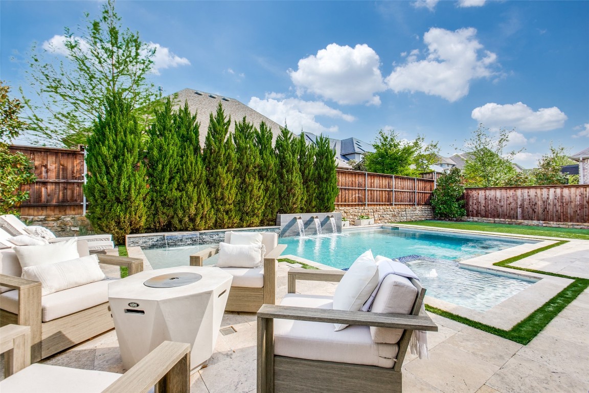978 Stardrift Avenue Frisco TX 75036