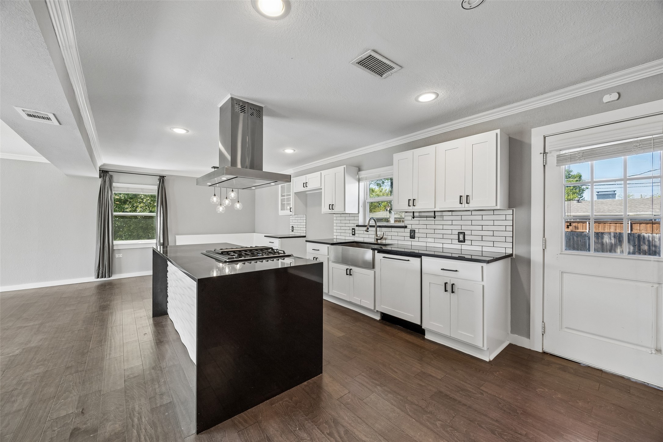 2623 Heatherwood Drive Dallas TX 75228