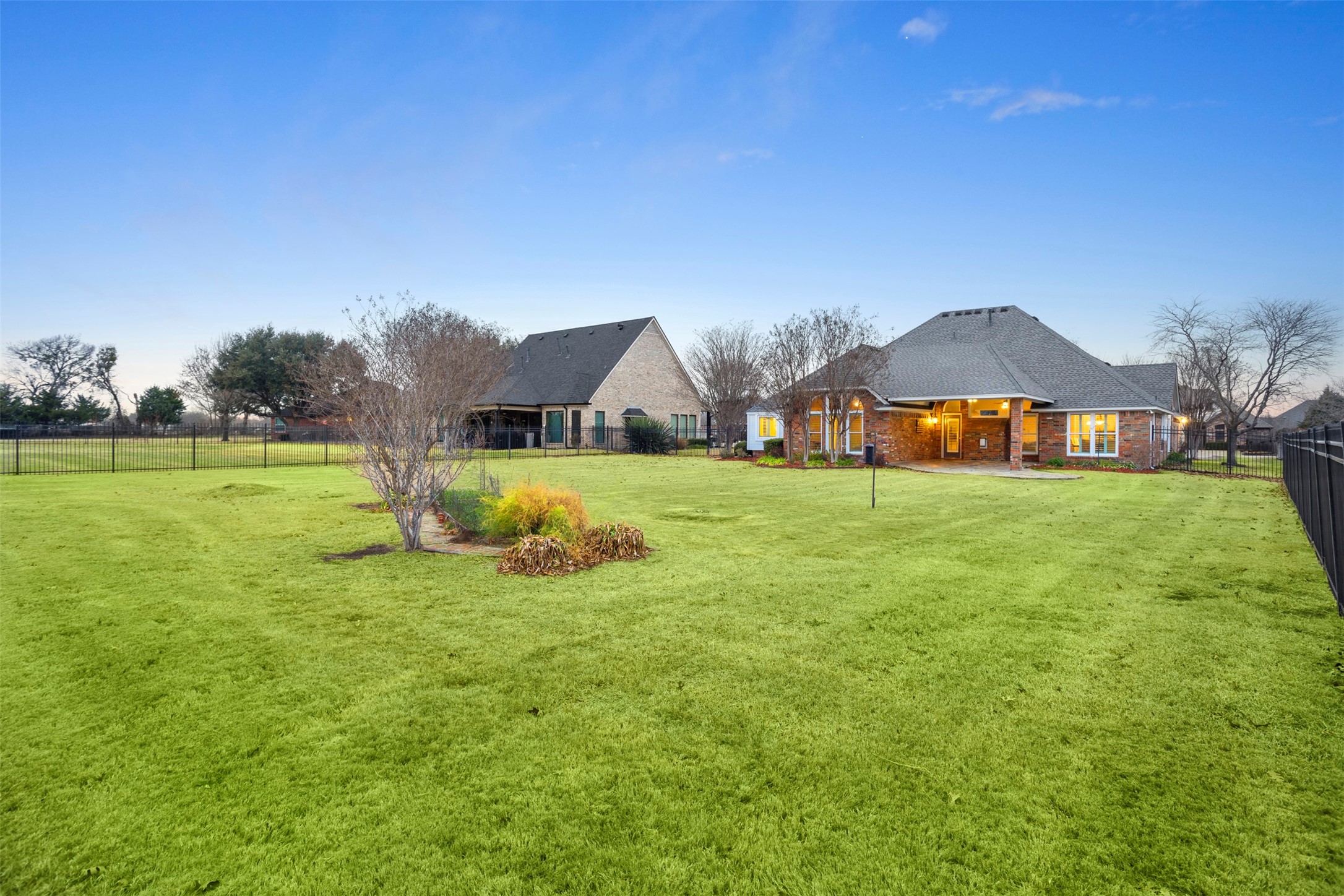 669 Brookhaven Court Waxahachie TX 75165