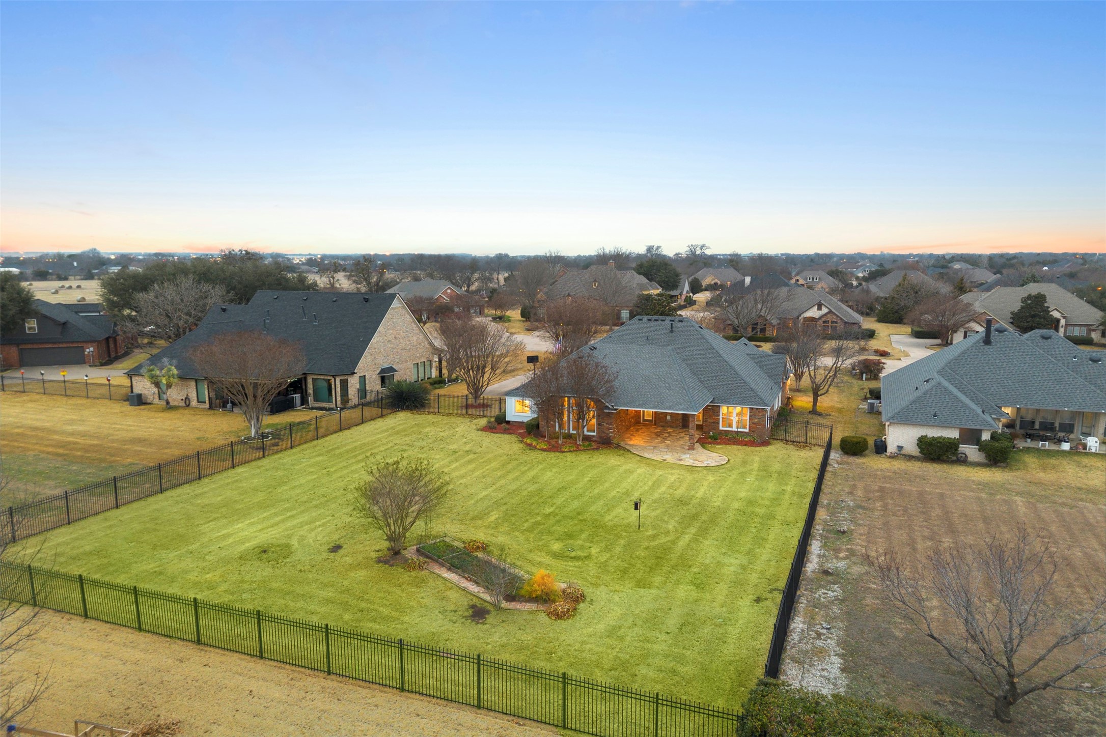 669 Brookhaven Court Waxahachie TX 75165