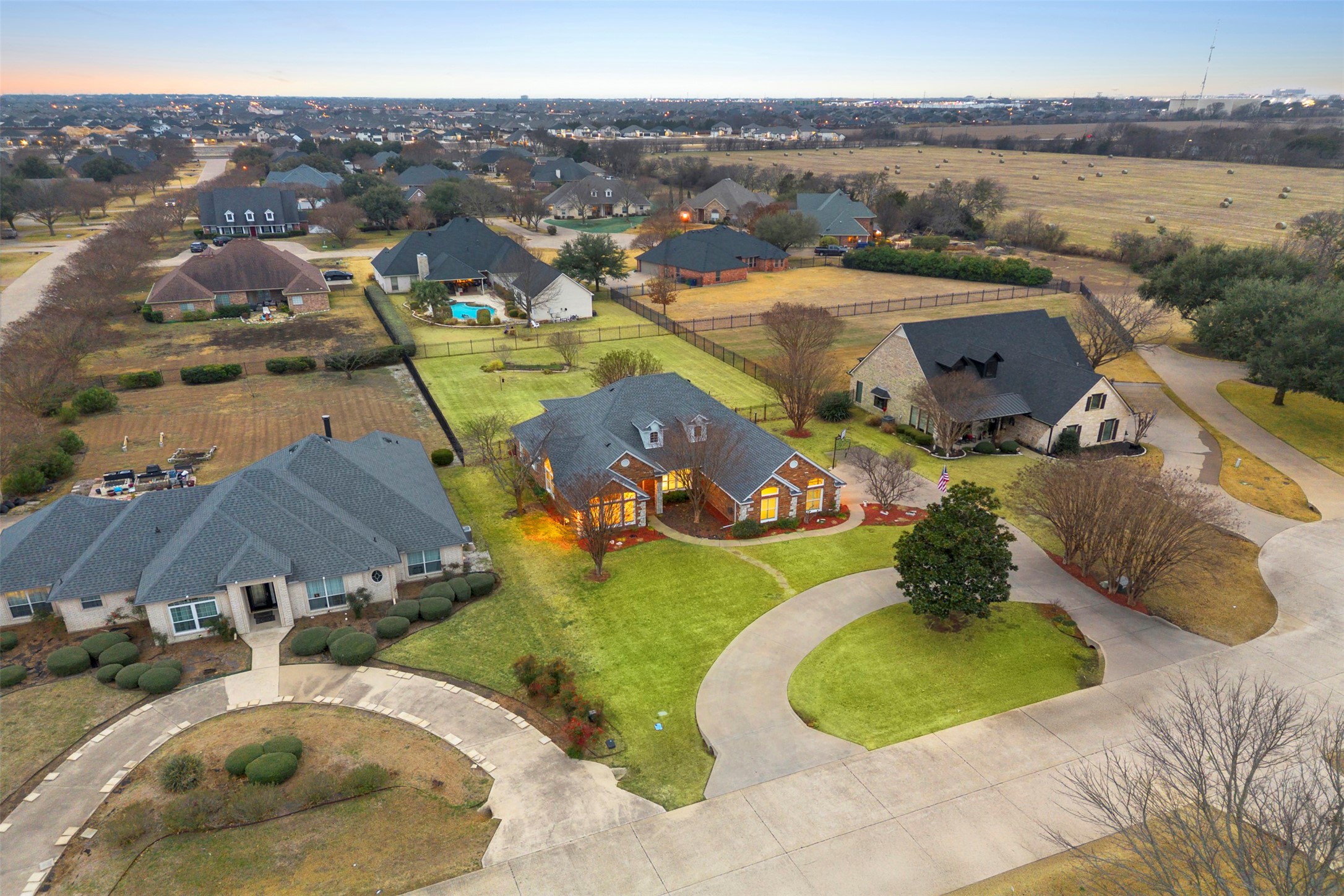 669 Brookhaven Court Waxahachie TX 75165