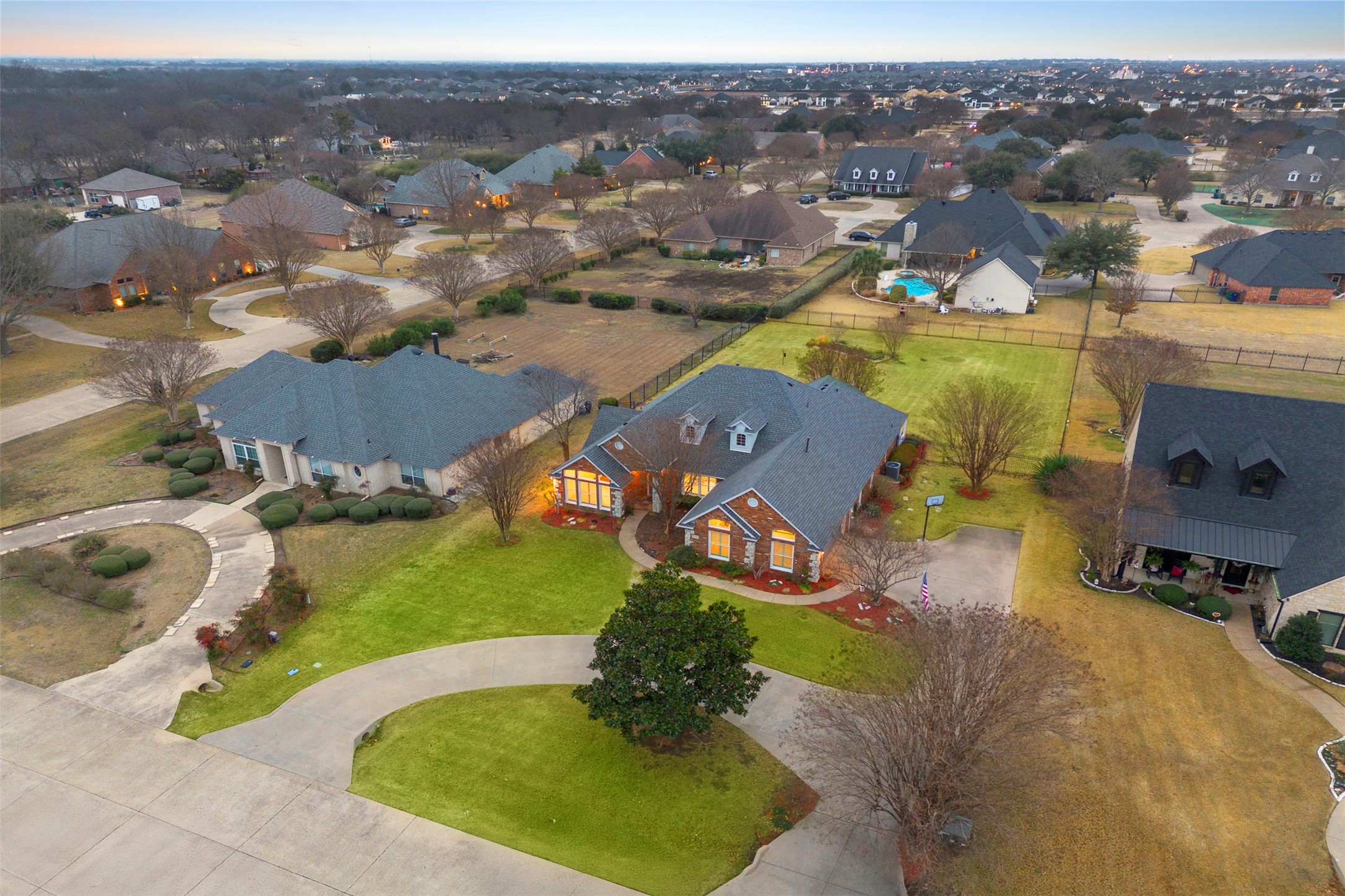 669 Brookhaven Court Waxahachie TX 75165