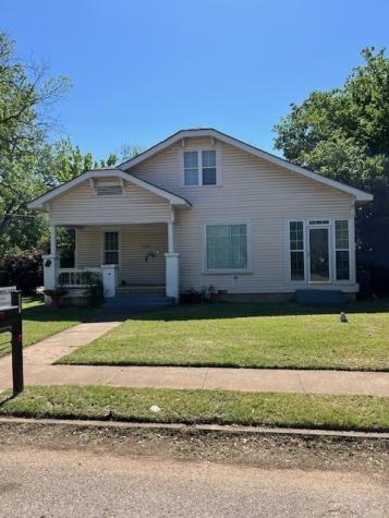 110 S Field Street Cleburne TX 76033