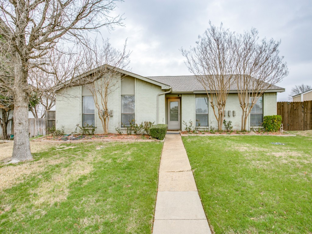 2620 Briar Hill Drive Carrollton TX 75007