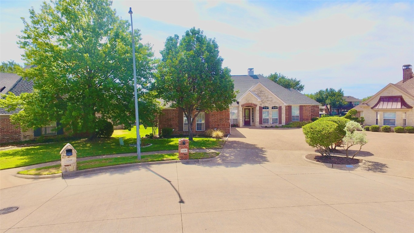 1208 Cliff Swallow Court Granbury TX 76048