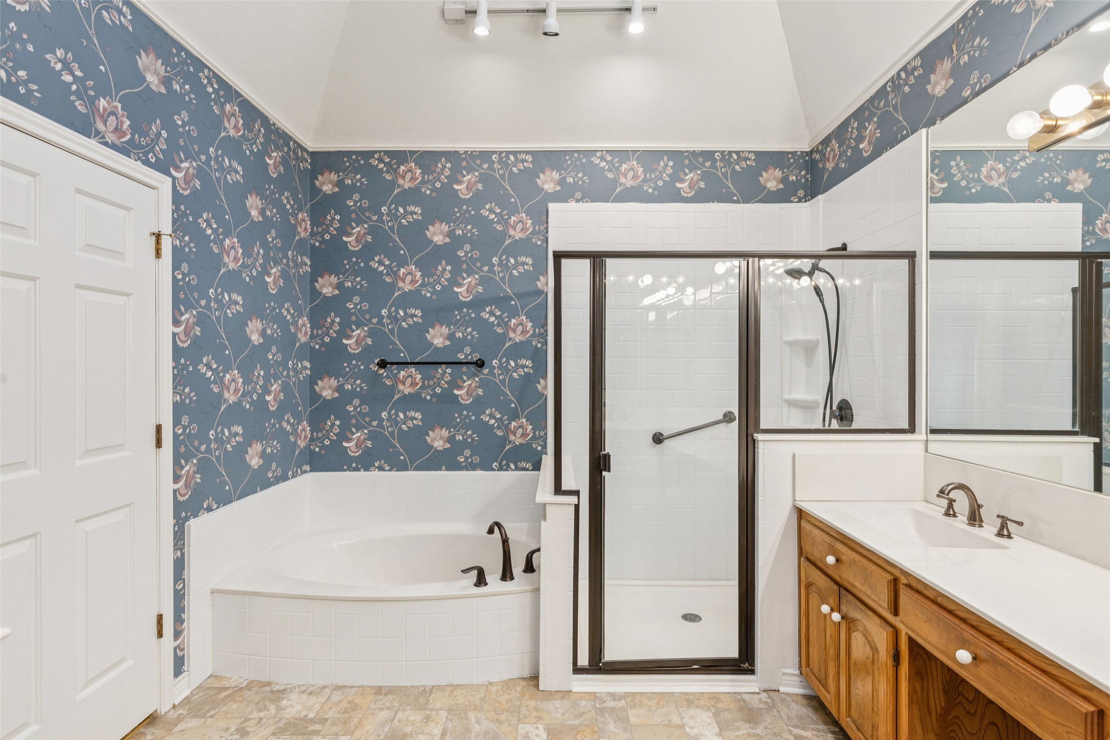 4011 Kentshire Lane Dallas TX 75287
