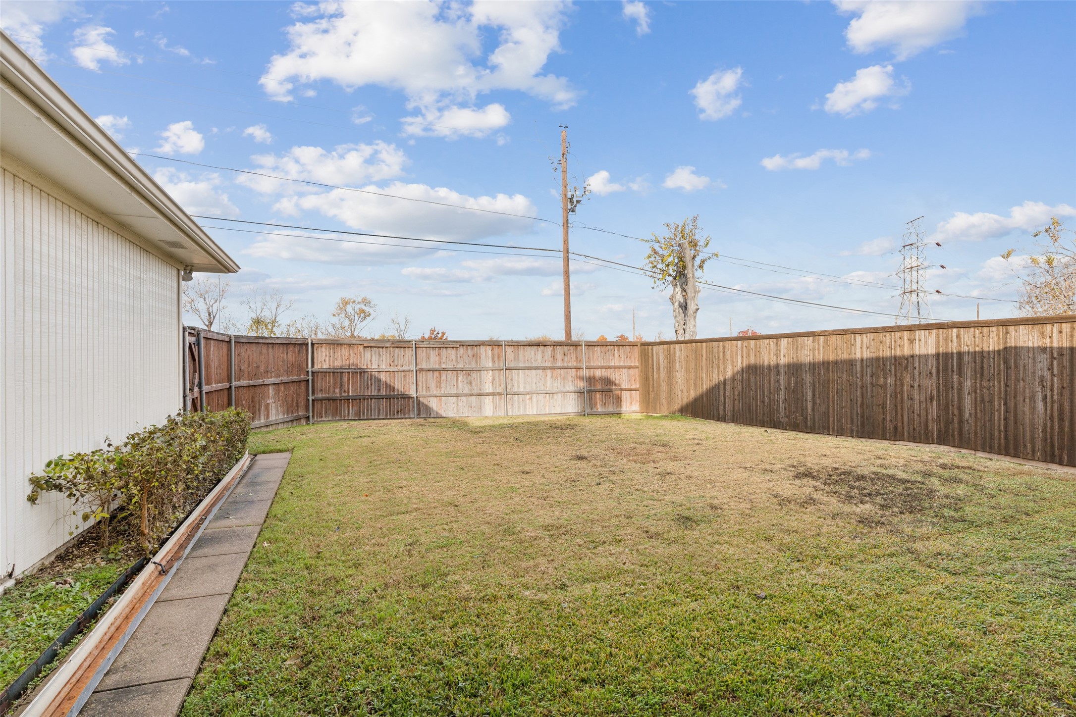 4011 Kentshire Lane Dallas TX 75287