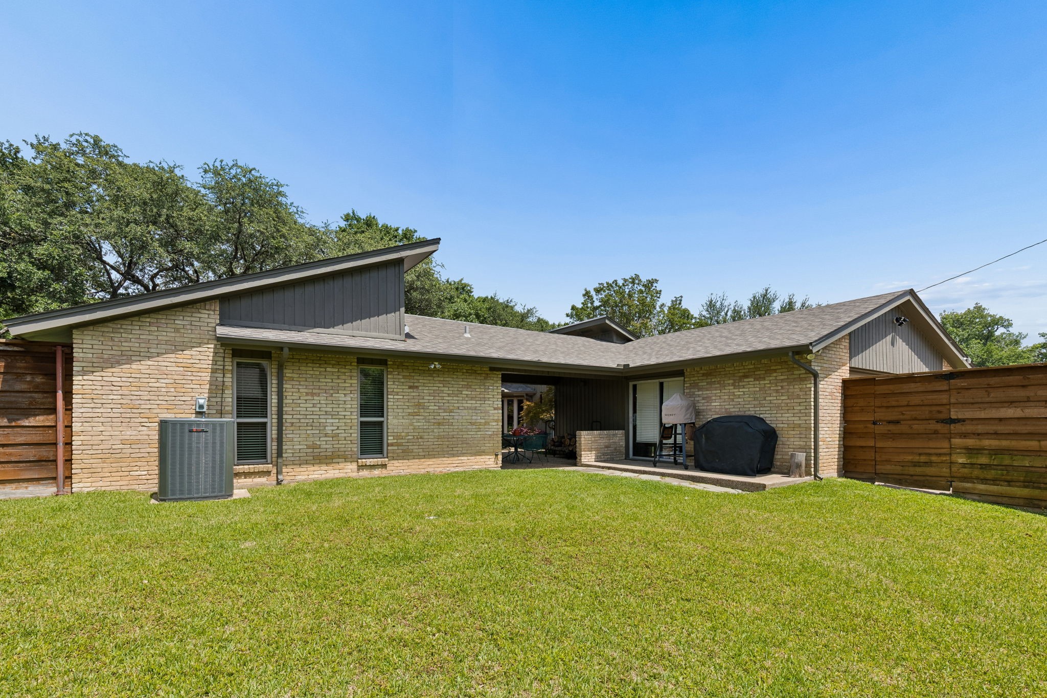 7055 Merriman Parkway Dallas TX 75231