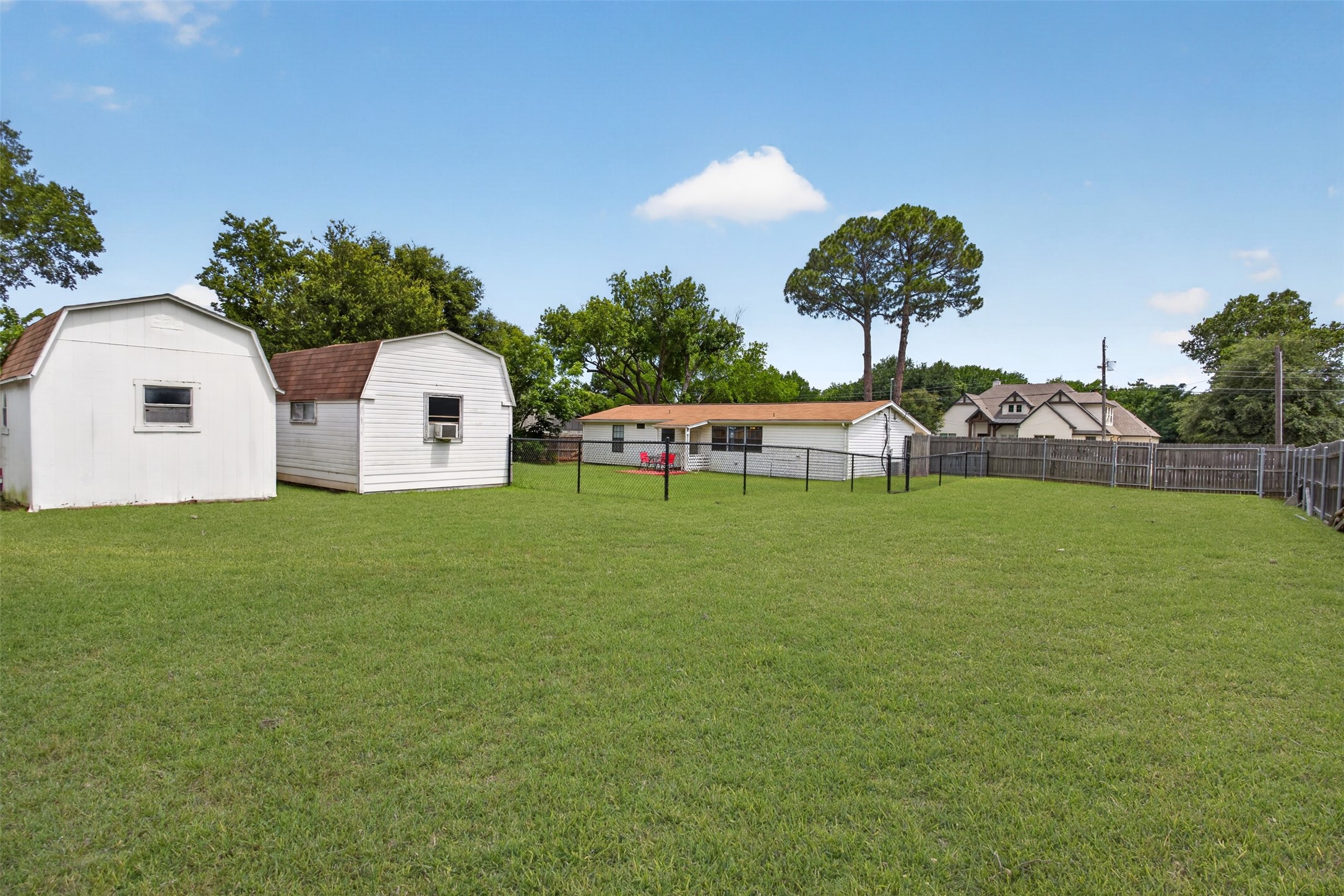7701 Buck Street North Richland Hills TX 76182