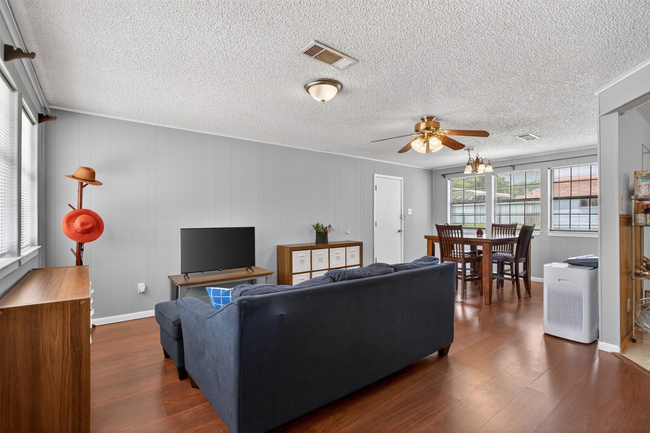 7701 Buck Street North Richland Hills TX 76182