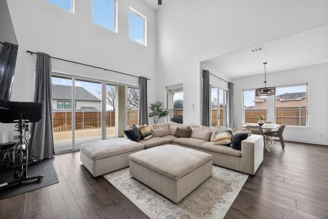 1322 Genoa Circle Garland TX 75040