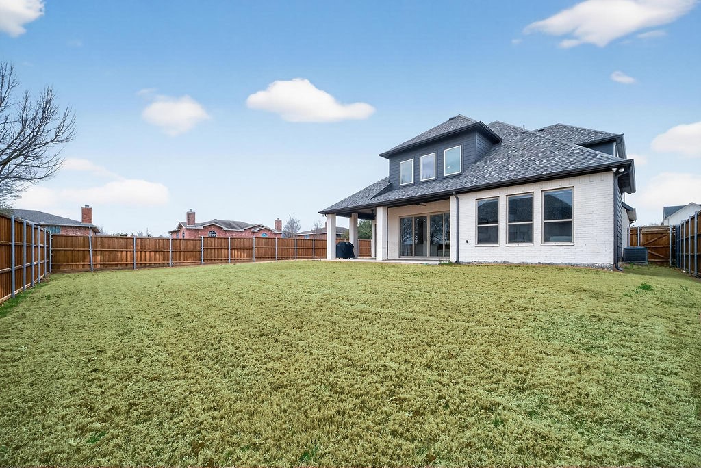 1322 Genoa Circle Garland TX 75040