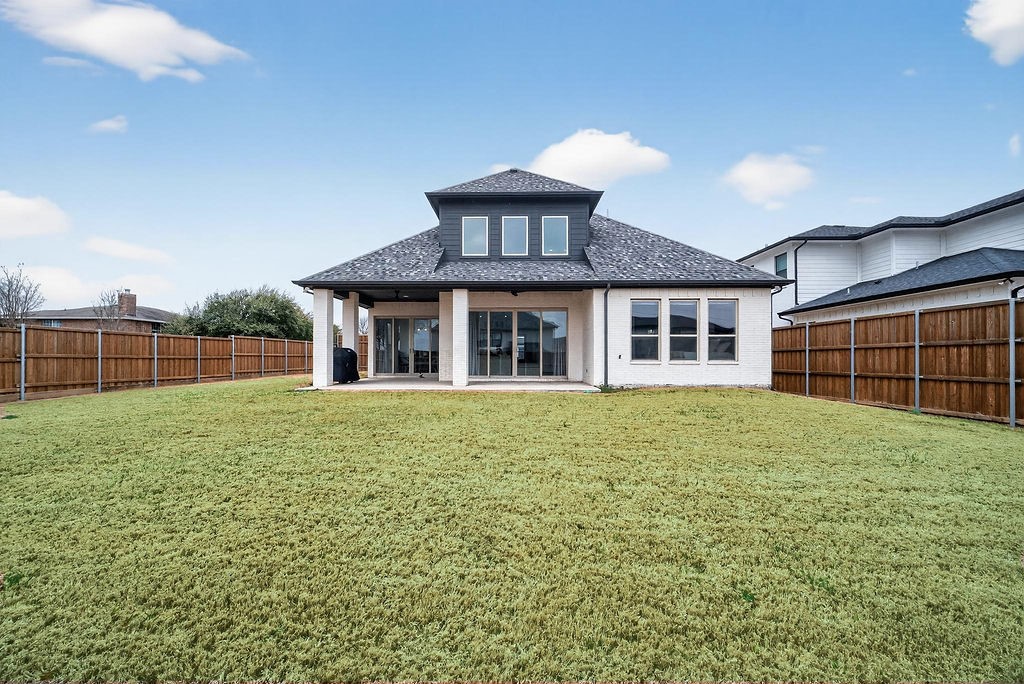 1322 Genoa Circle Garland TX 75040