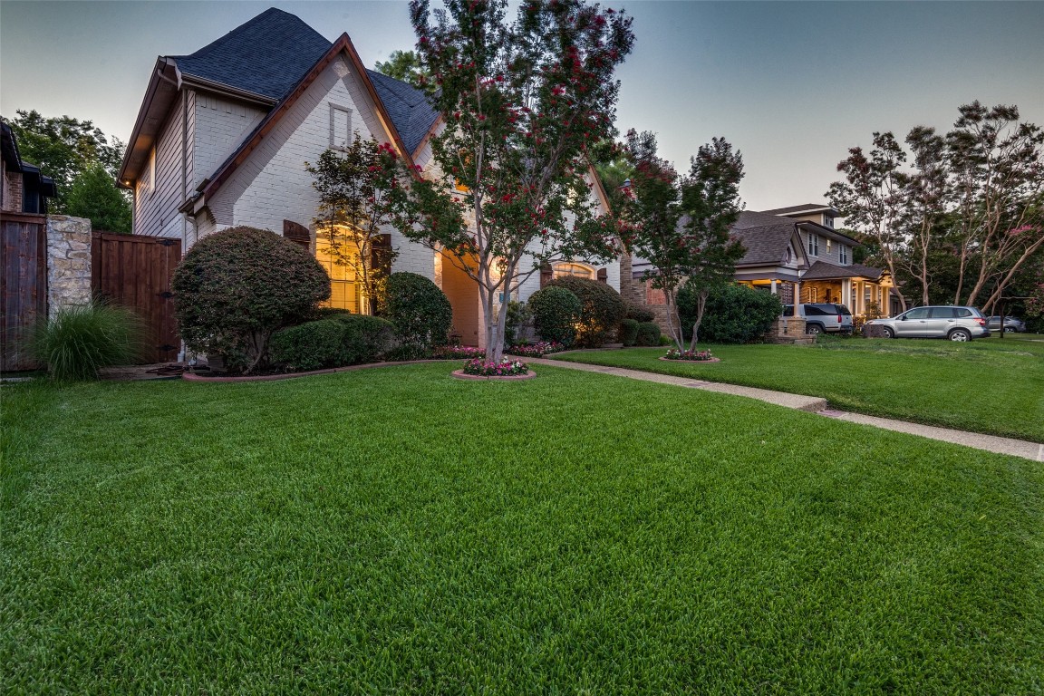 5829 Llano Avenue Dallas TX 75206