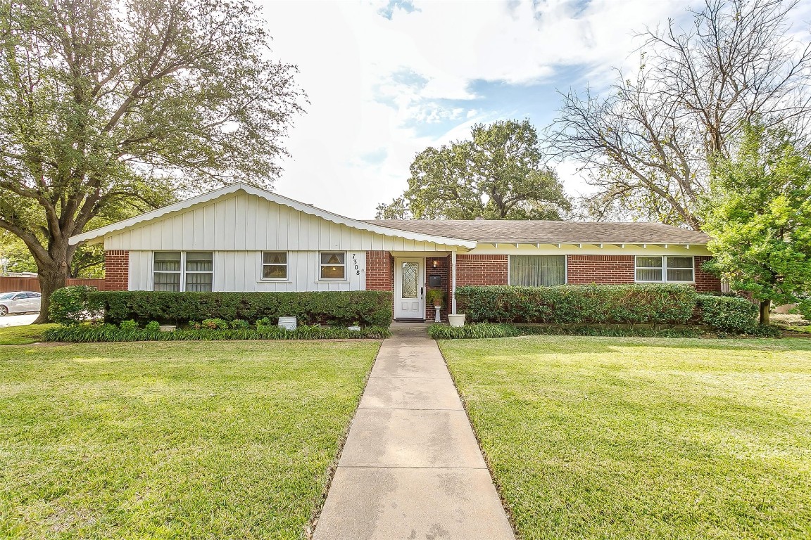 7308 Meadowbrook Drive Fort Worth TX 76112