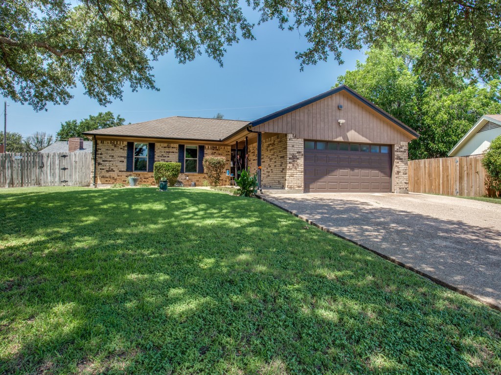 1004 Hyde Park Court Cleburne TX 76033