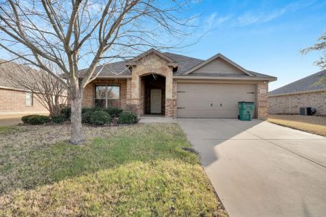 208 Longhorn Drive Waxahachie TX 75165