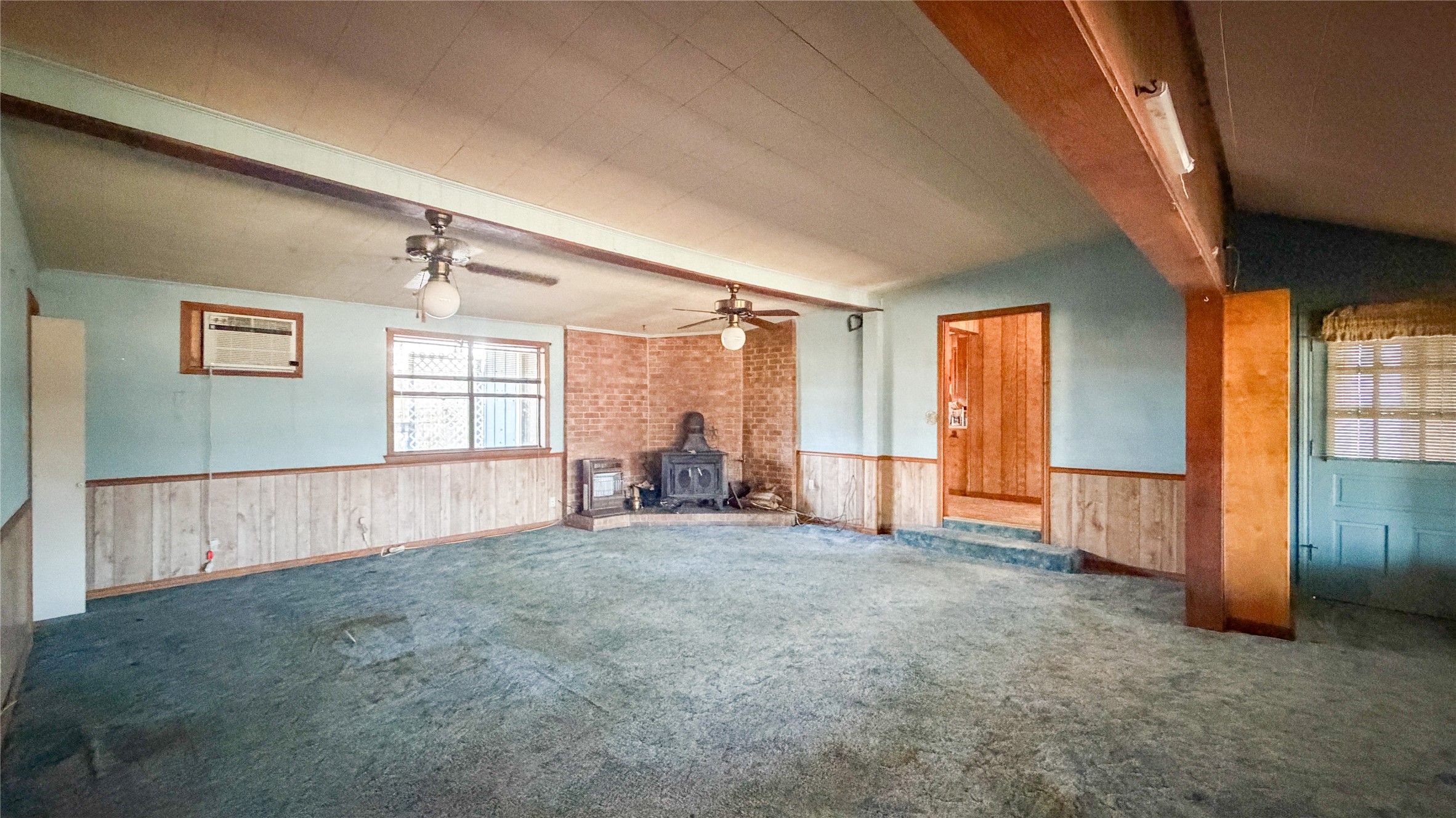2482 Fm 2946 Emory TX 75440