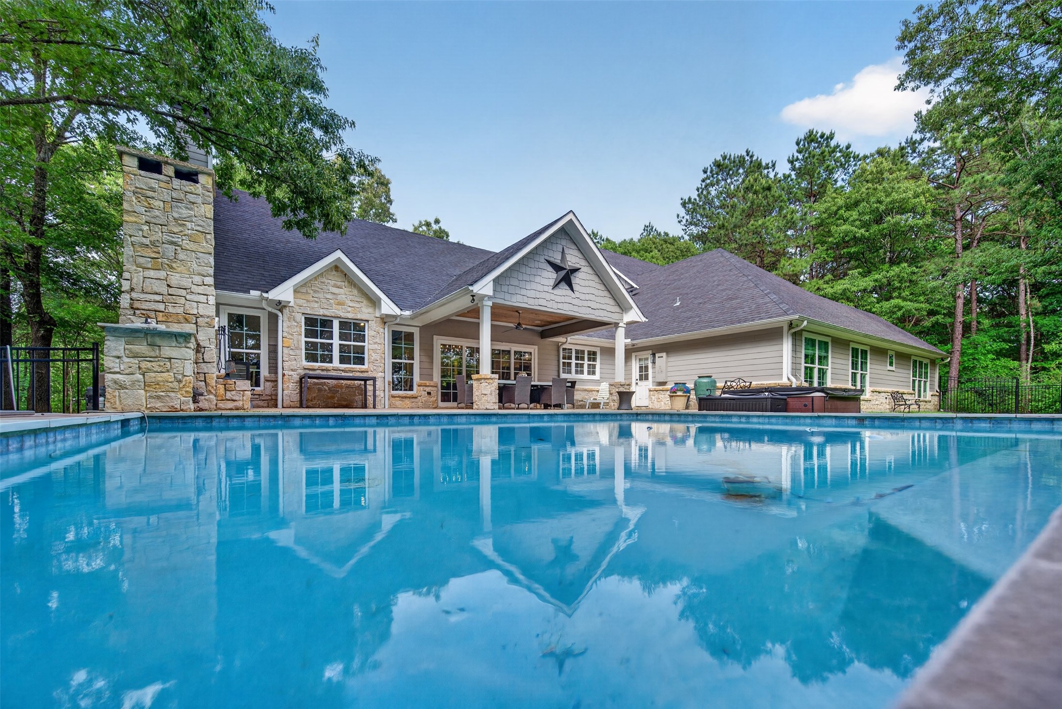 4747 Stonebridge Lane Athens TX 75751