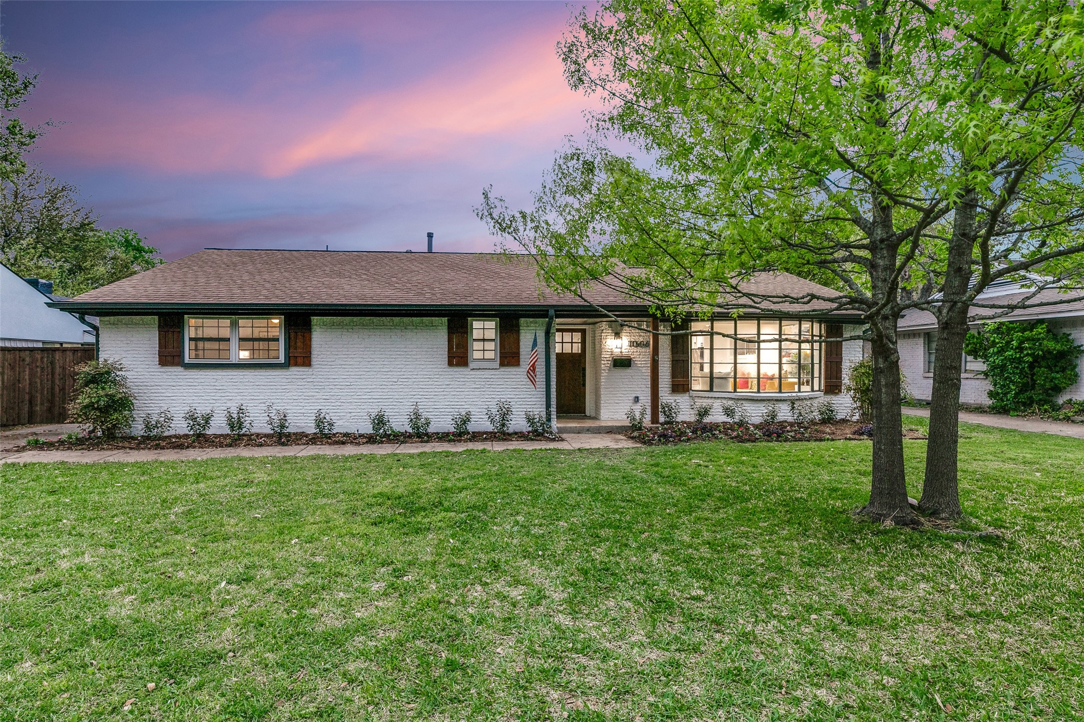 10606 Estate Lane Dallas TX 75238
