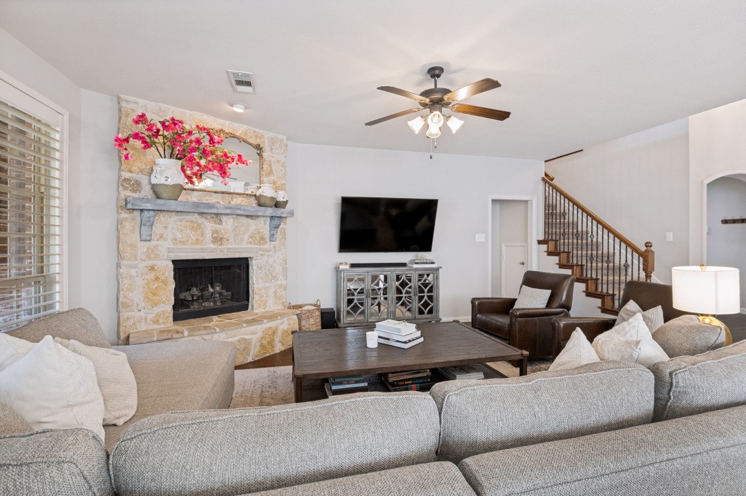 1300 Burnett Drive Lantana TX 76226