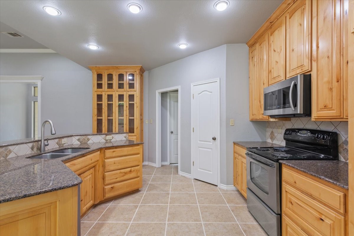 140 Oak Ridge Loop Whitney TX 76692