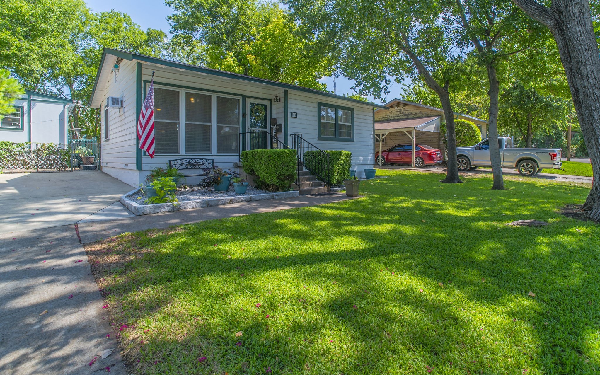 307 Blossom Drive Duncanville TX 75137