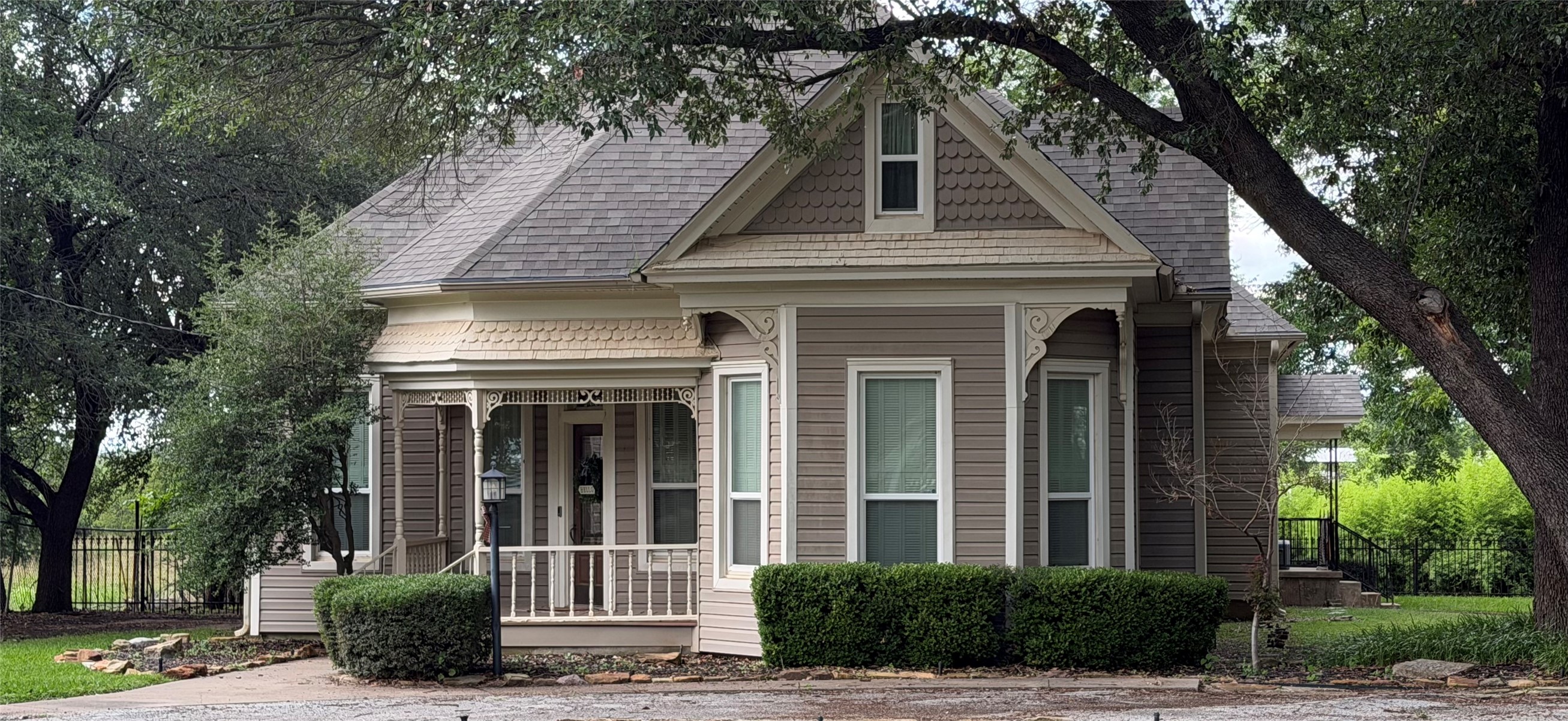 445 W Belknap Street Jacksboro TX 76458