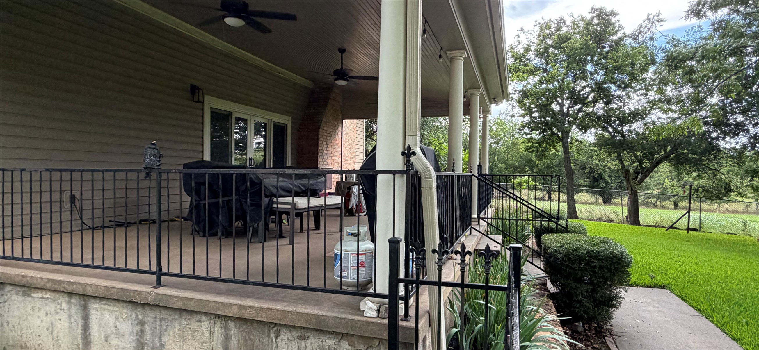 445 W Belknap Street Jacksboro TX 76458