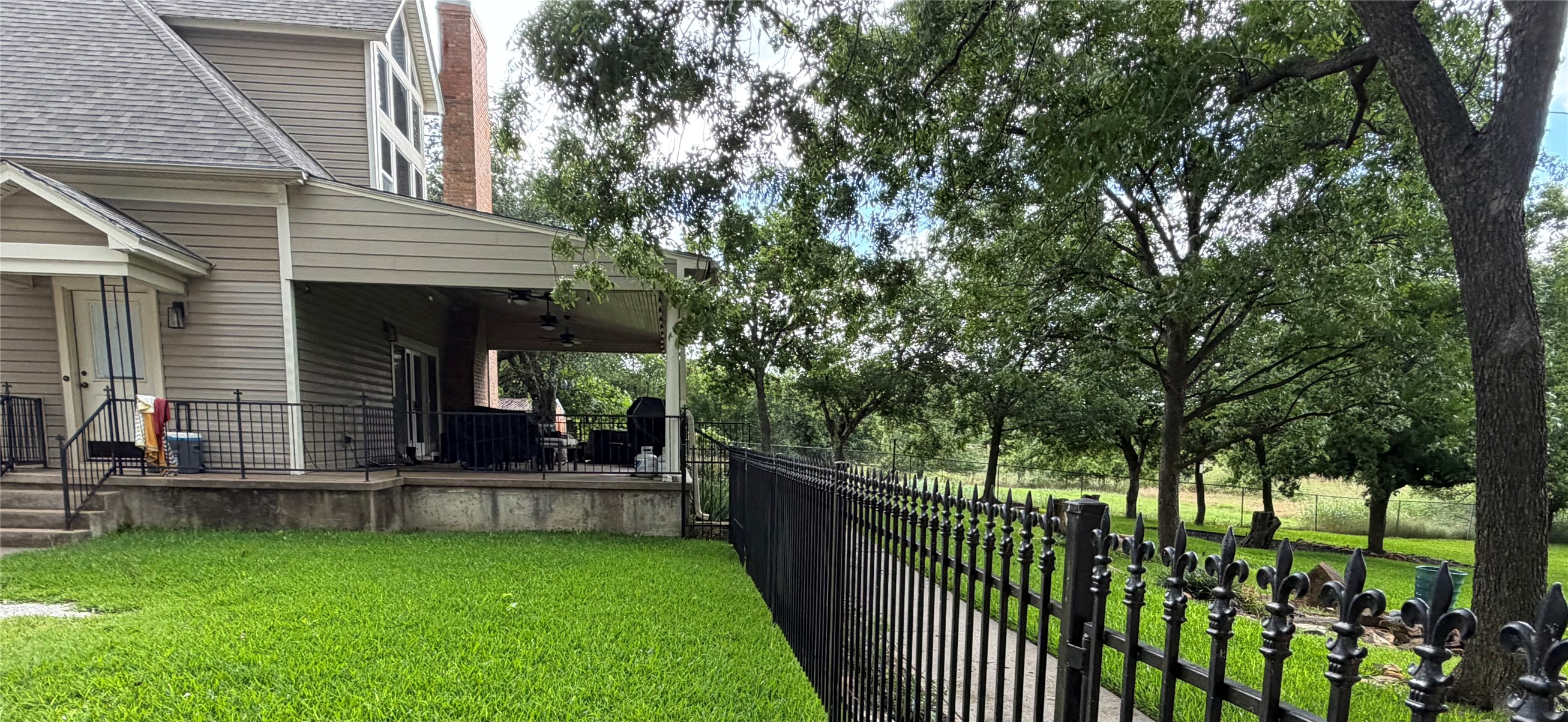 445 W Belknap Street Jacksboro TX 76458