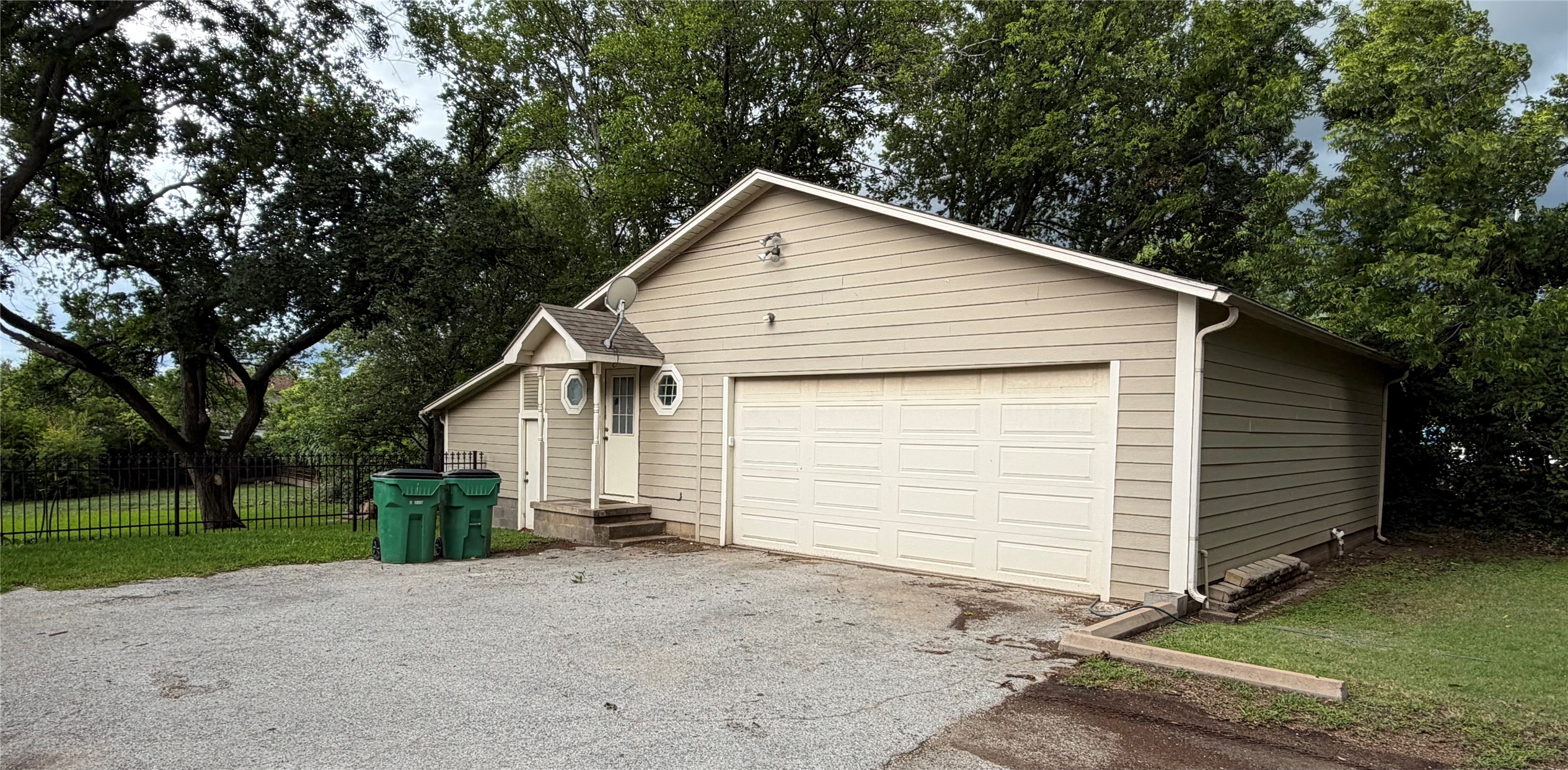 445 W Belknap Street Jacksboro TX 76458