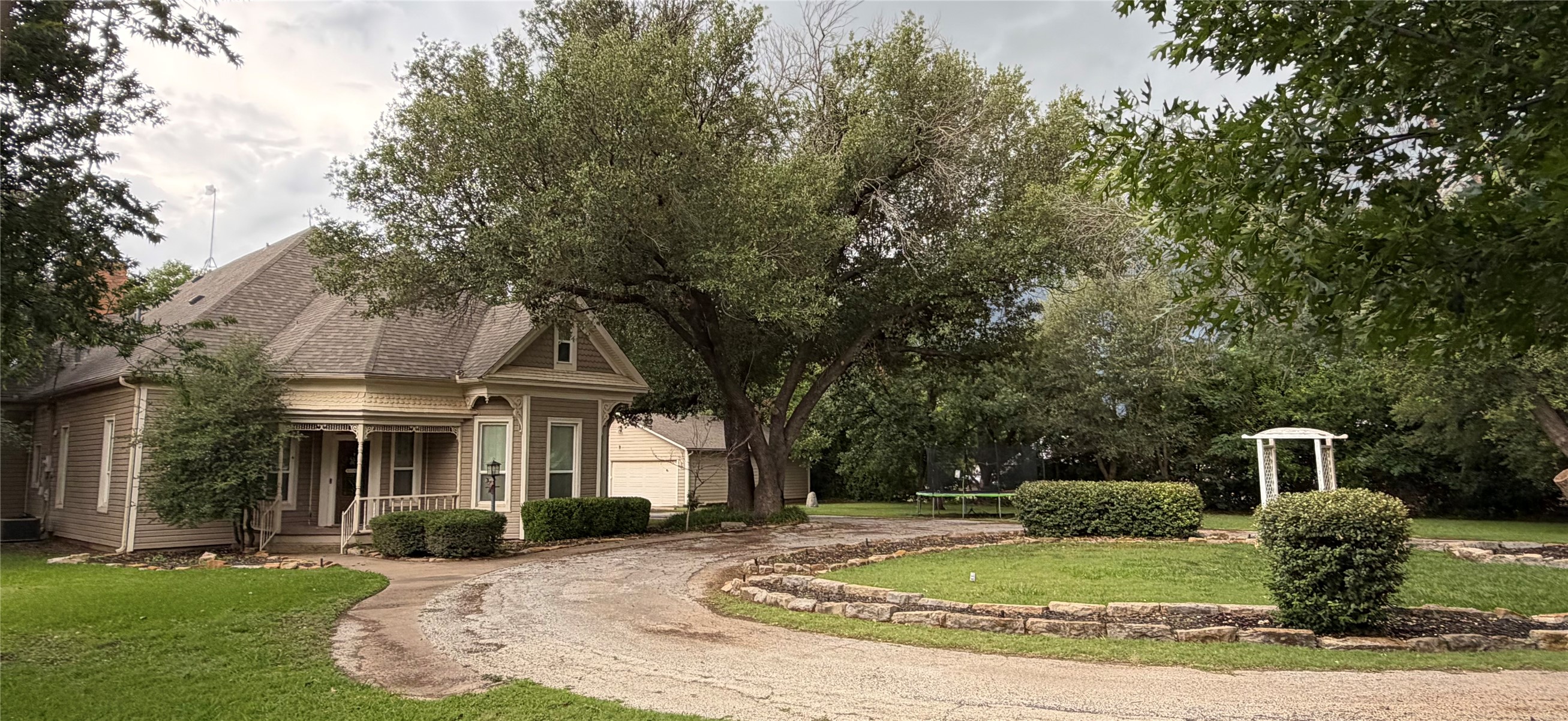 445 W Belknap Street Jacksboro TX 76458