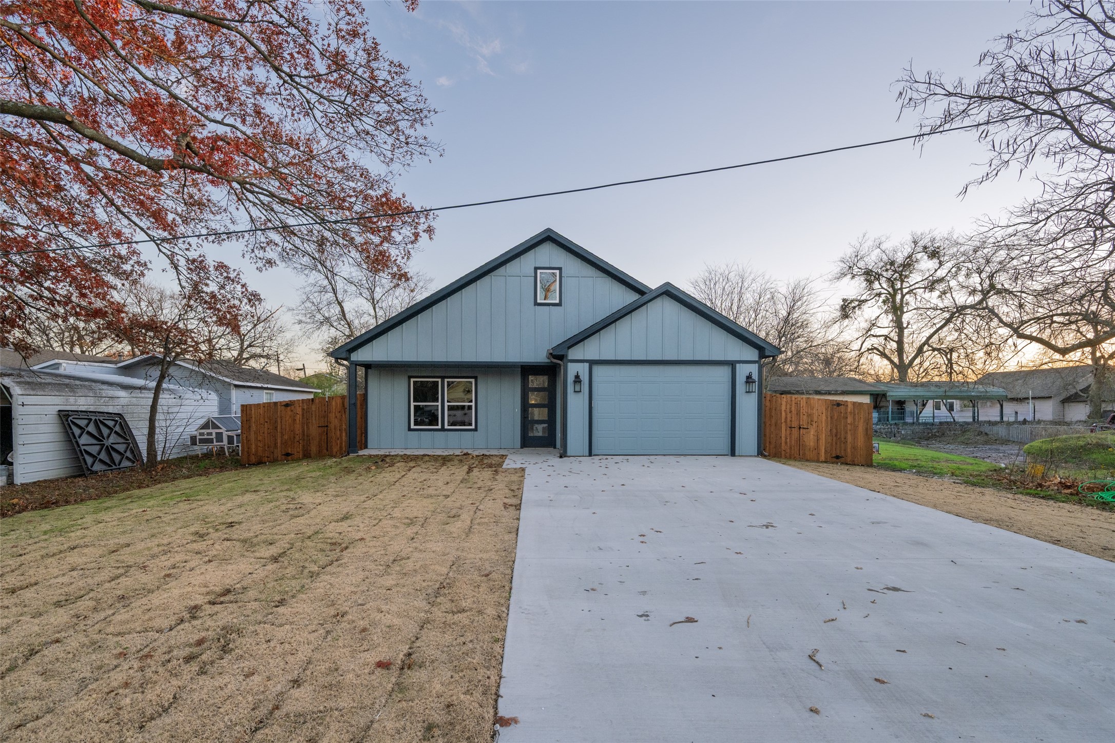 411 W Elm Street Whitewright TX 75491