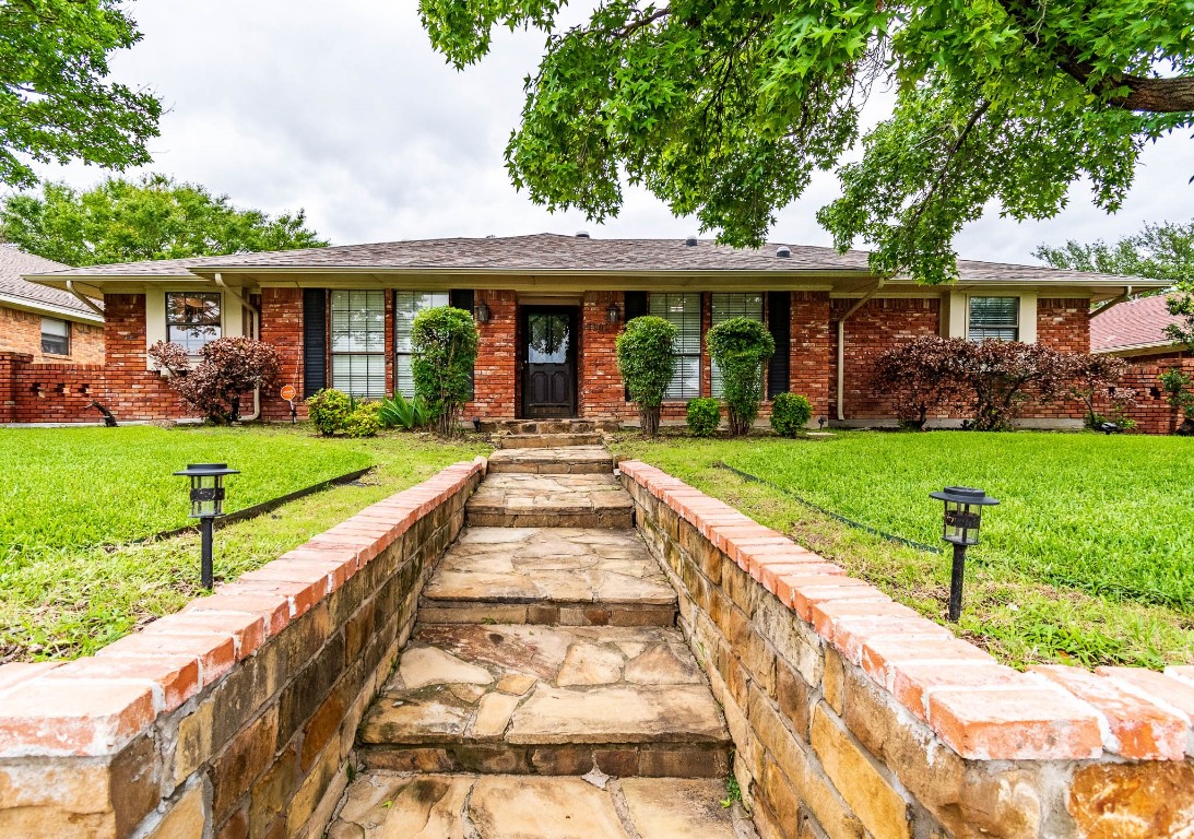 1949 Kentwood Lane Carrollton TX 75007