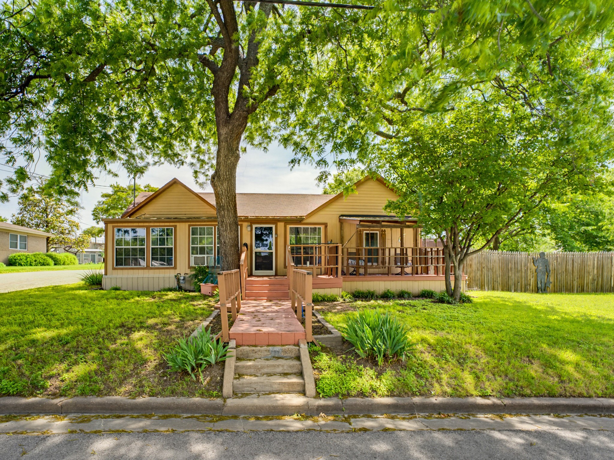 601 S Miller Street Decatur TX 76234