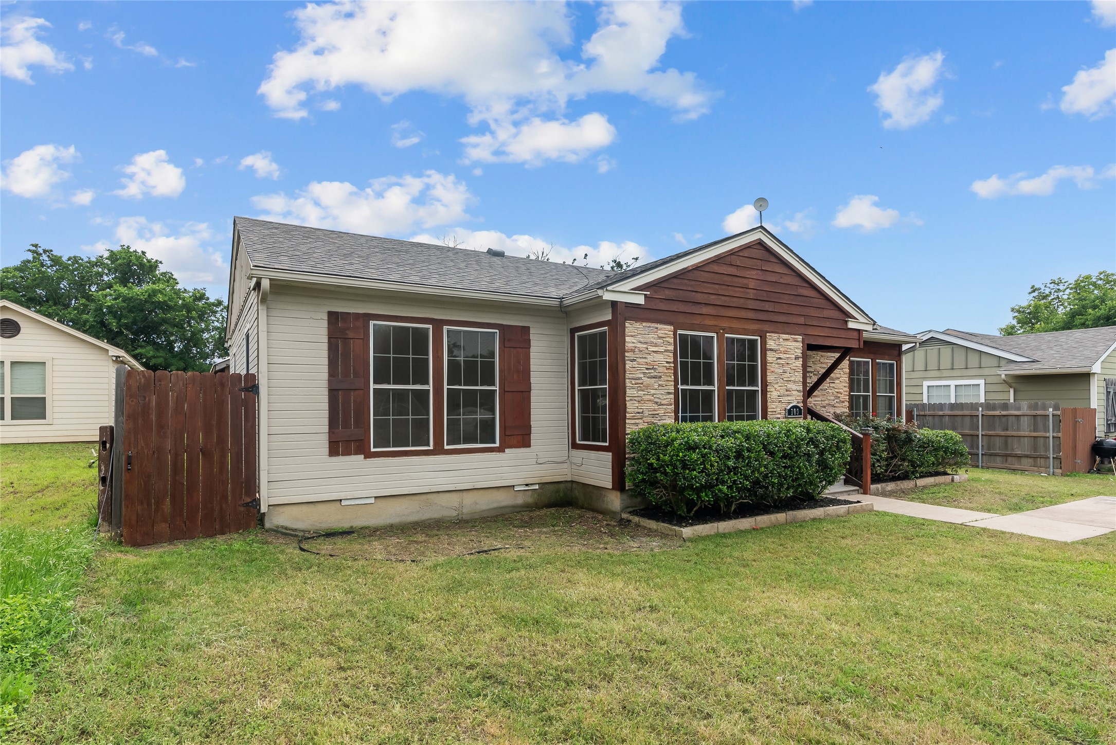 109 S 1st Street Godley TX 76044