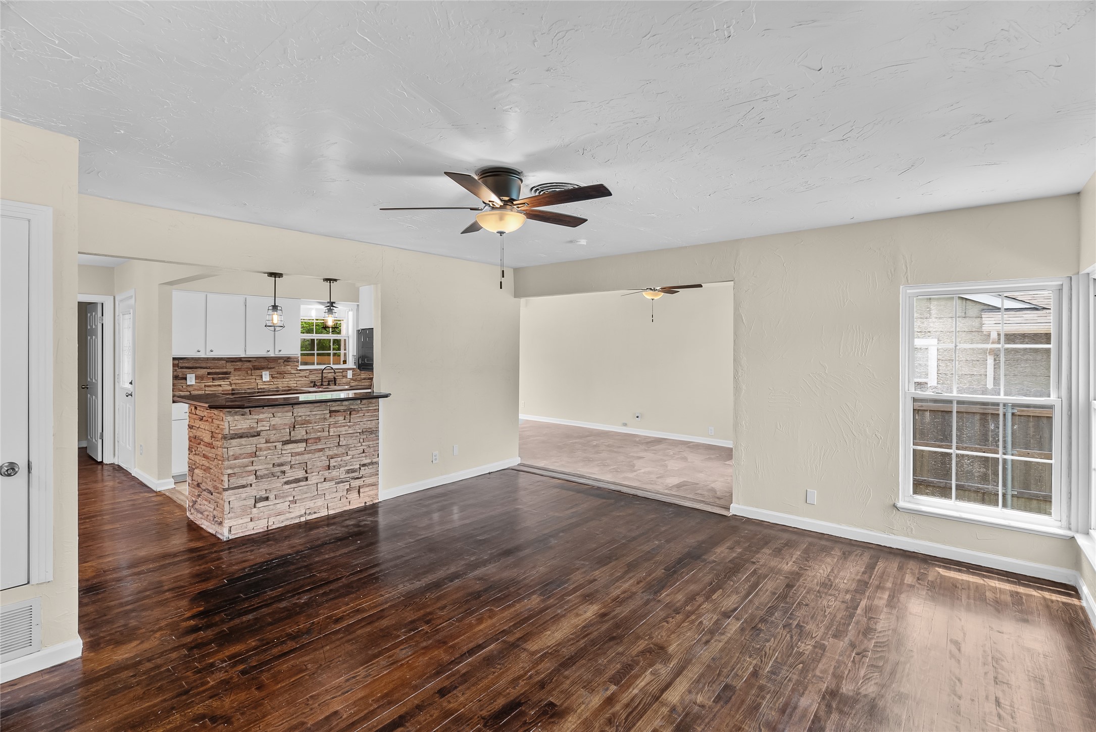 109 S 1st Street Godley TX 76044