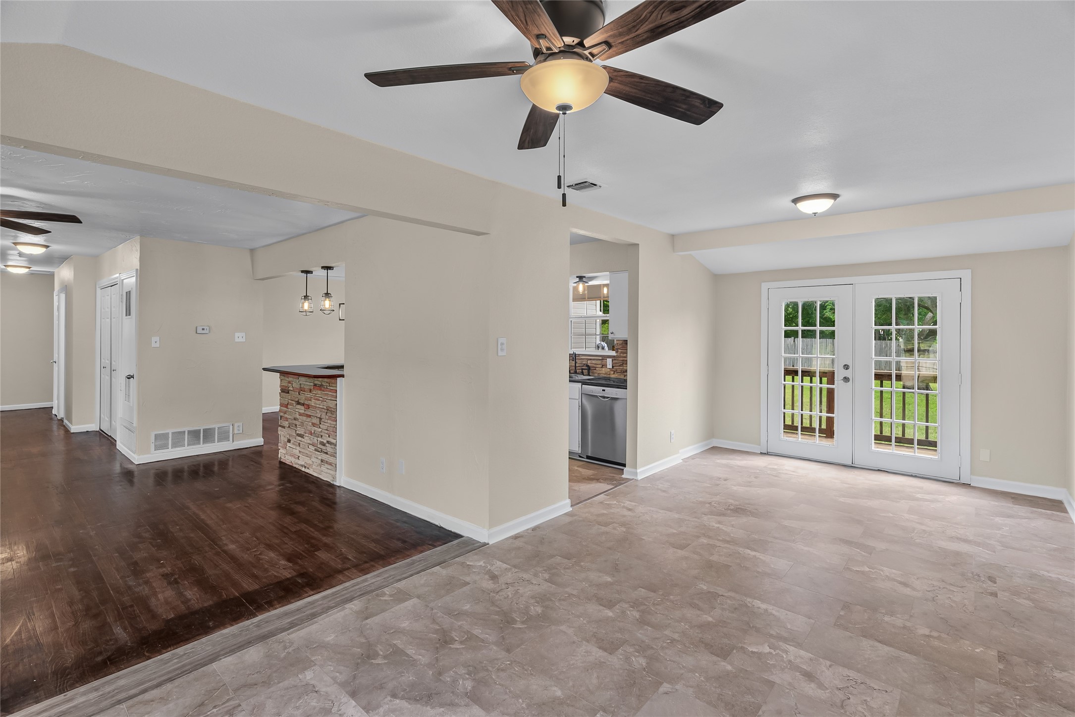 109 S 1st Street Godley TX 76044