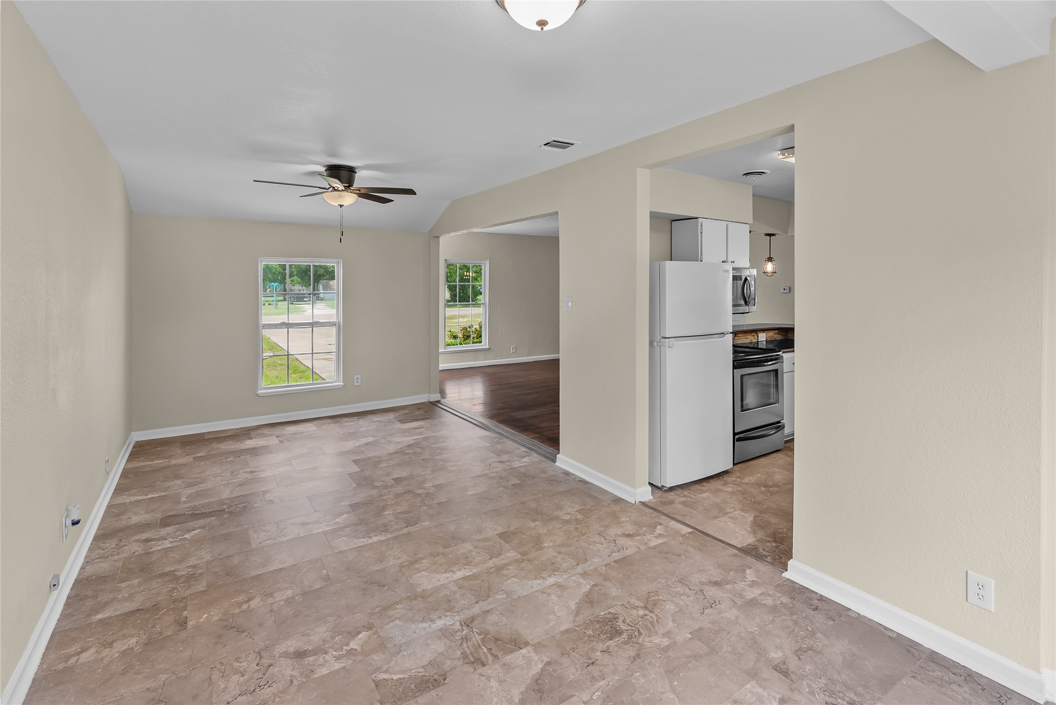 109 S 1st Street Godley TX 76044