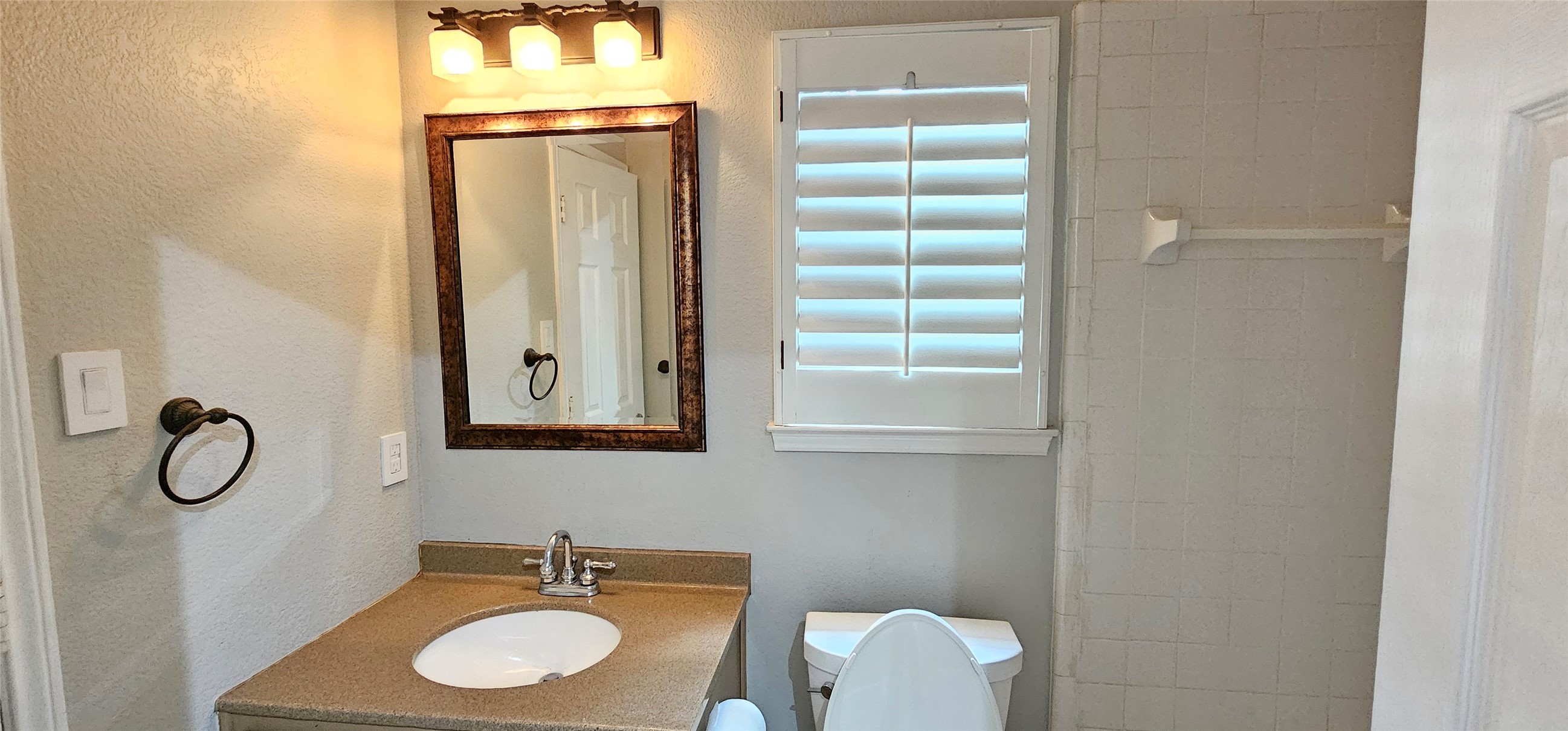2956 S Bend Drive Dallas TX 75229