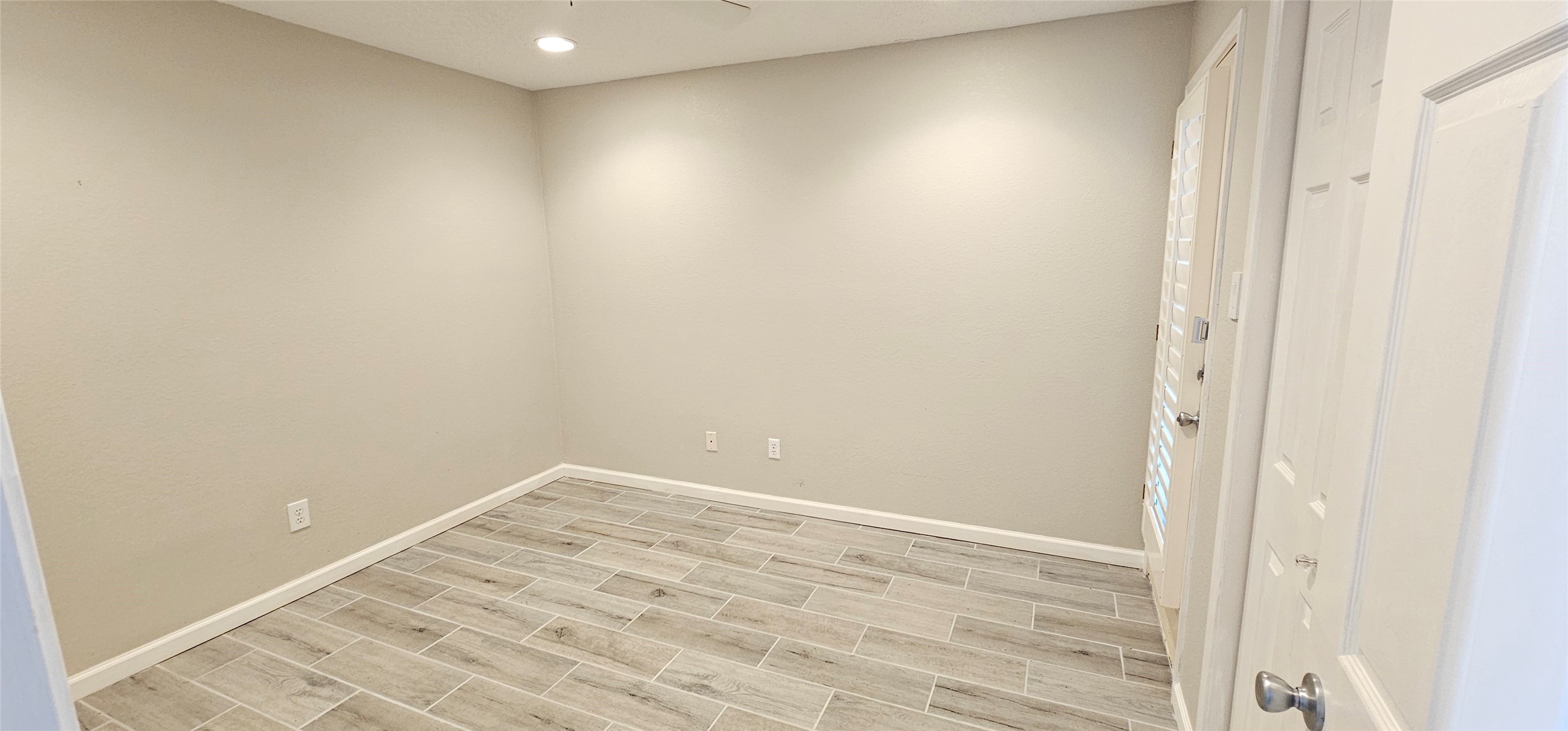 2956 S Bend Drive Dallas TX 75229