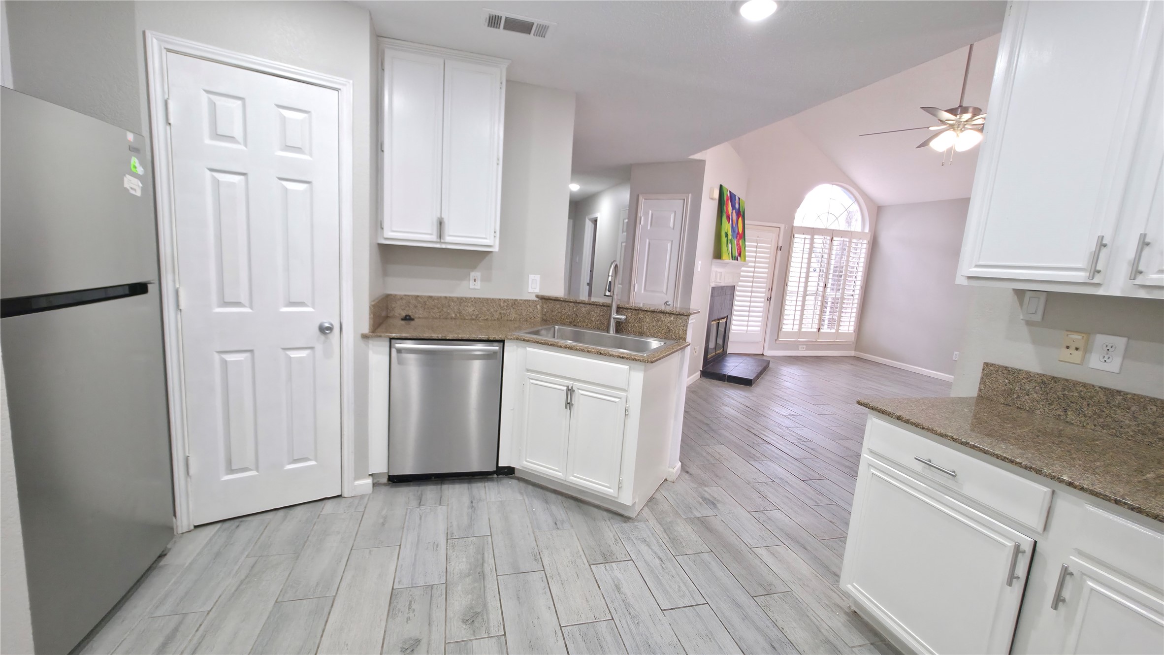 2956 S Bend Drive Dallas TX 75229