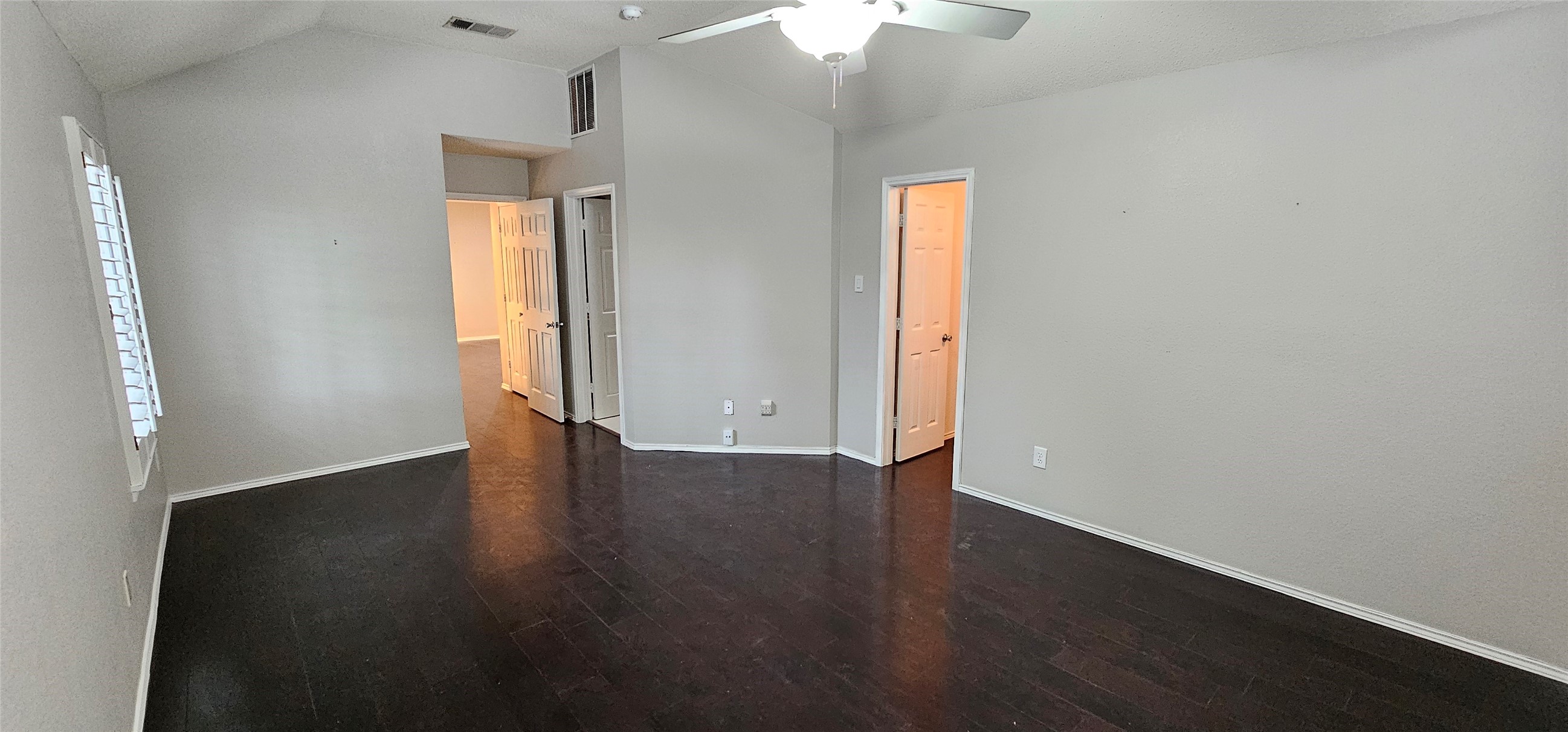 2956 S Bend Drive Dallas TX 75229