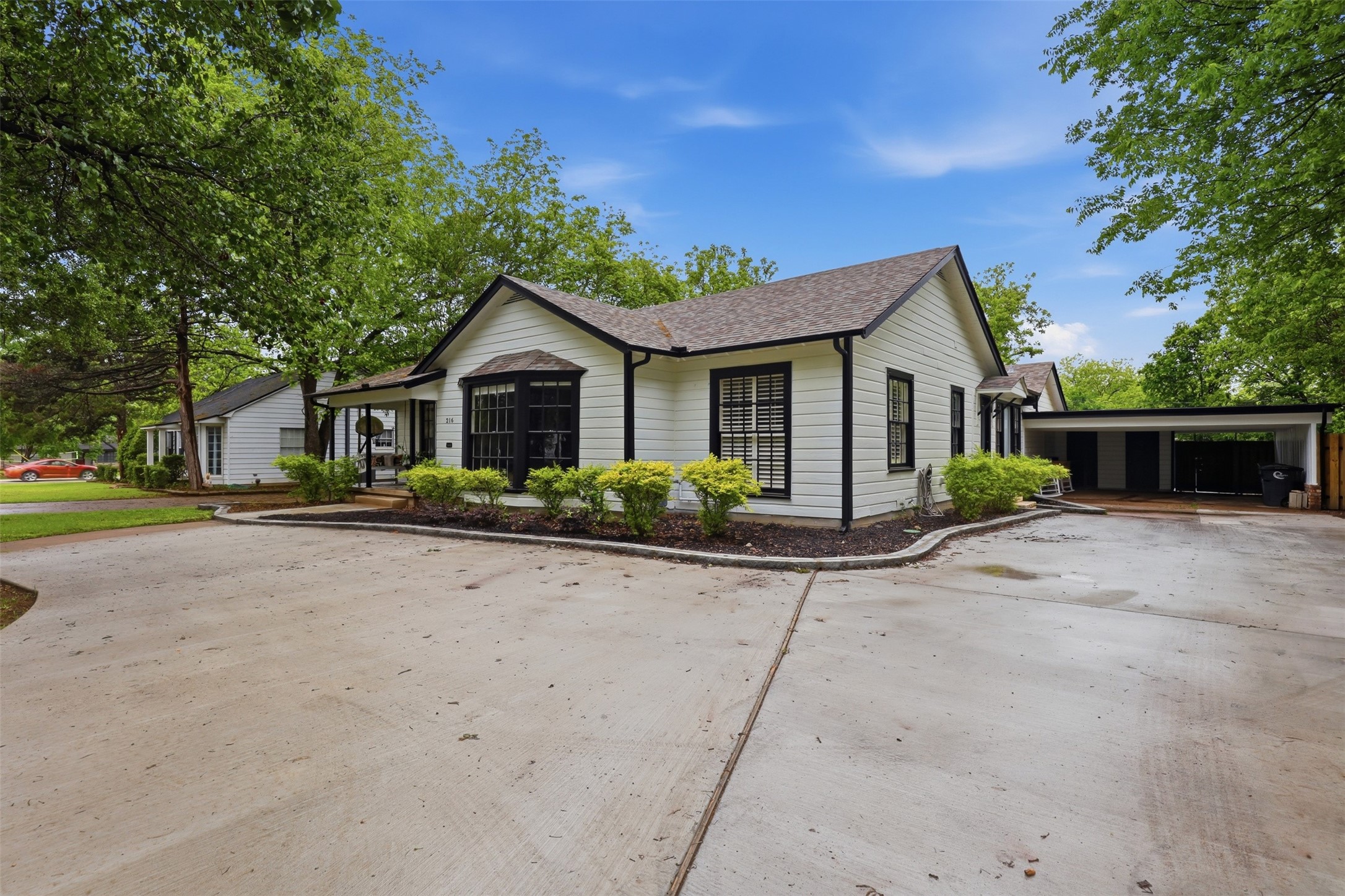 216 Sunset Drive Cleburne TX 76033