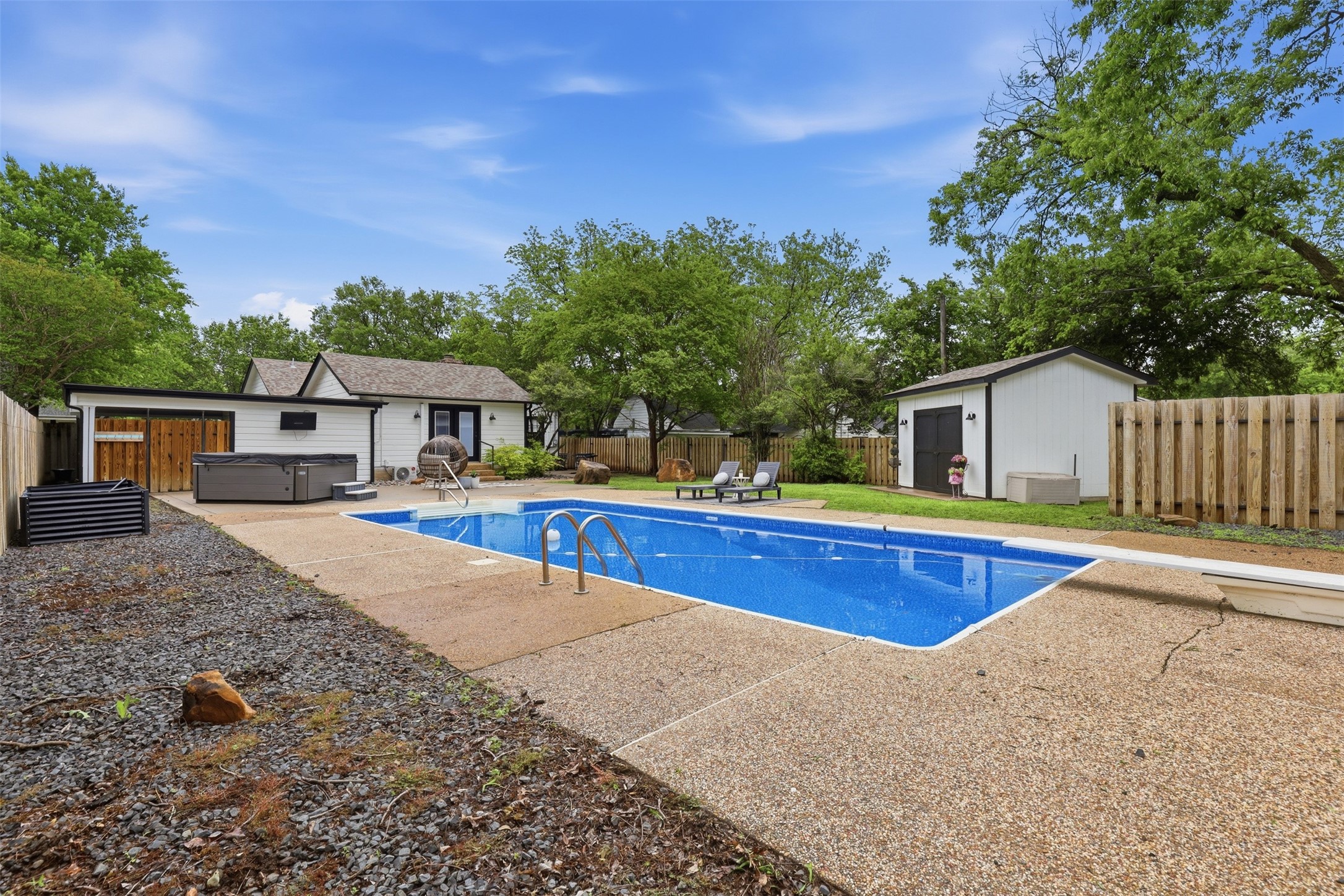 216 Sunset Drive Cleburne TX 76033