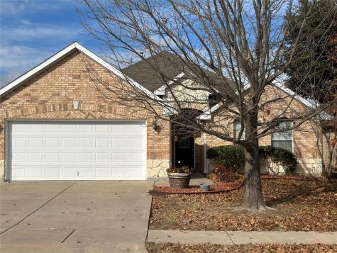 2324 Wichita Trail Grand Prairie TX 75052