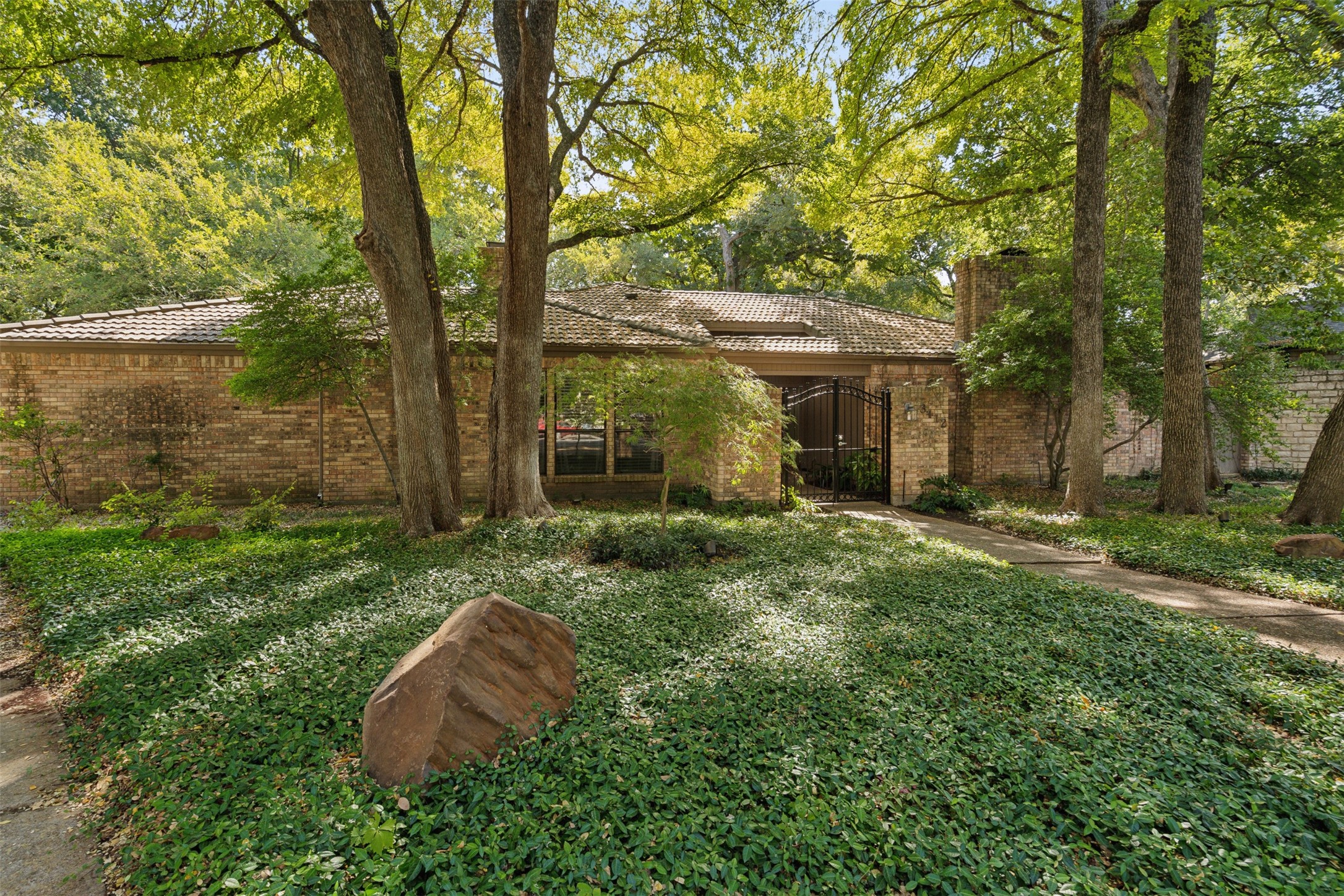 3412 Rustwood Court Fort Worth TX 76109