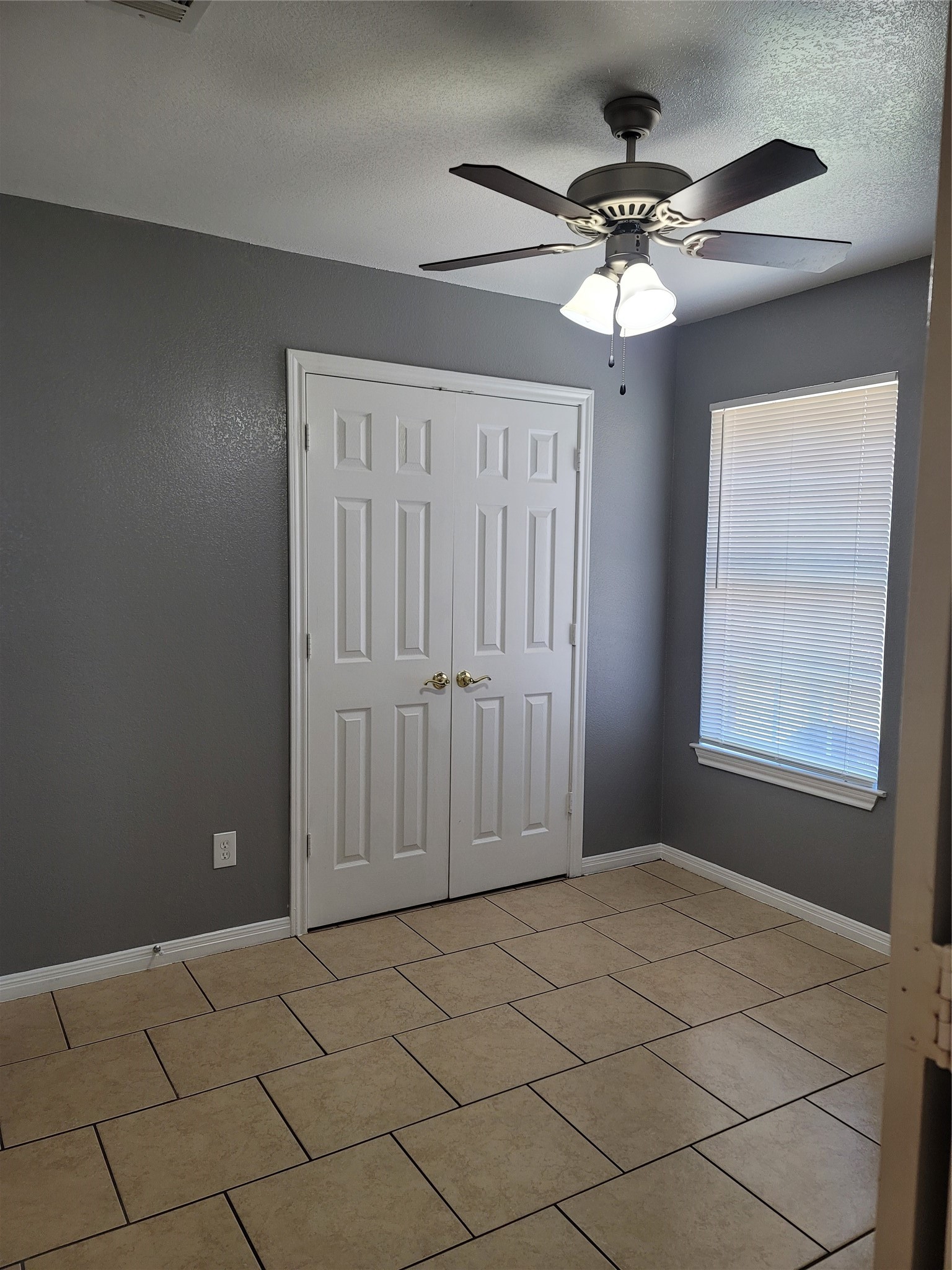 235-237 E Craven Avenue Lacy Lakeview TX 76705