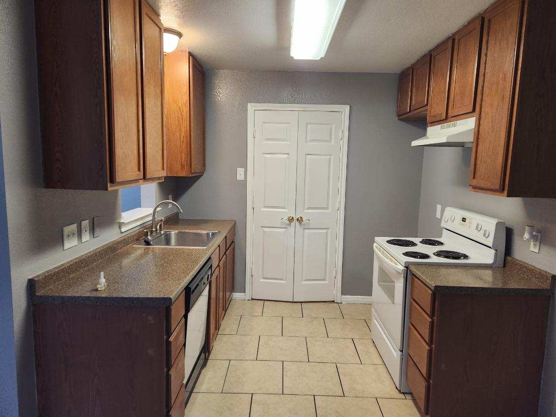 235-237 E Craven Avenue Lacy Lakeview TX 76705